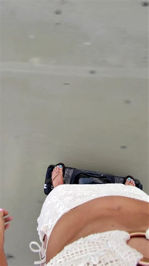 My view when I ride 🌊🛹