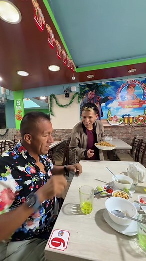 Momentos divertidos con el profe Fredy y Elmer