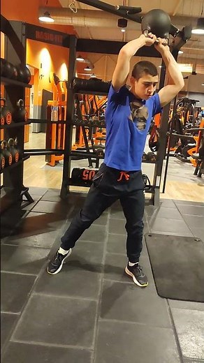 Exercice avec le kettlebell de 8kg 💪🥊