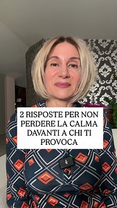In situazioni di provocazione, mantenere la calma è fondamentale per gestire il conflitto in modo efficace. Le frasi proposte offrono una risposta assertiva che invita alla riflessione. La prima frase, “Sembra che tu voglia mettermi in imbarazzo, a questo punto puoi ripetere?”, smonta la provocazione invitando l’altro a riconoscere il proprio comportamento. La seconda, “Se vuoi attirare l’attenzione, questo non è il modo migliore per farlo,” comunica chiaramente che l’atteggiamento adottato non 