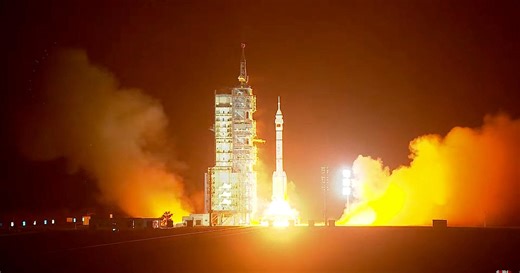 U.S. and China aim for moon in new space race
