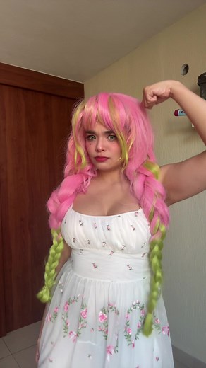 Mitsuri Kanroji Cosplay: Kawaii Girl Transformation