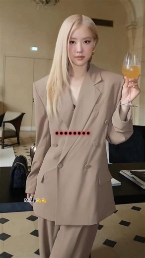 Rose with her faminine style#trendingshorts #explorepage #kpop #blackpinkedits #rose #blink