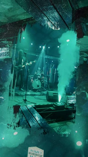 🎥 Helena (Misfits Unplugged) por Sesshion en vivo desde Brew Capital 🍺 Una noche oscura, acústica y llena de energía. Gracias a todos los que gritaron, cantaron y sintieron con nosotros este tributo especial a The Misfits, al puro estilo Sesshion Unplugged ⚡ #Sesshion #MisfitsUnplugged #BrewCapital #Helena #RockAcústico #EnVivo #Tributo #AcousticRock #Mexicali #SesshionLive | Sesshion