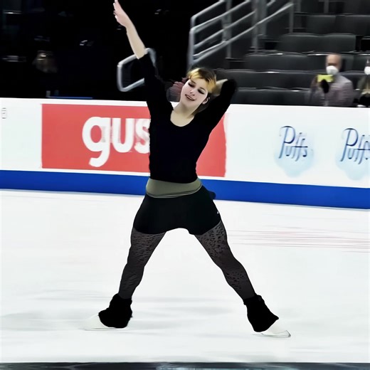 i love this program. i love this training outfit. i love her. ll scp: nastia ll #ALYSALIU ll #fyp #figureskating #figureskatingedit #trzuaep ll @brey⋆˚࿔ @evgenia 丰