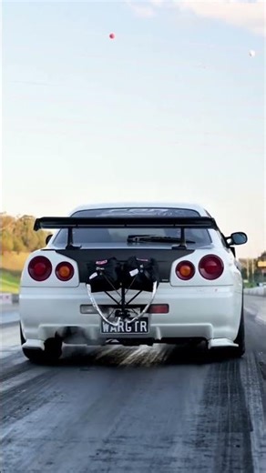 Mastering the 60ft Dead Hook: Drag Racing Techniques #DragRacing #CarPerformance
