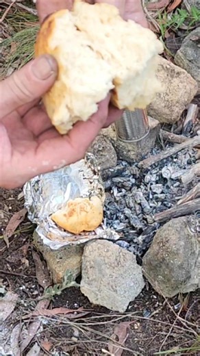 How to cook damper bread on the camp fire using foil. | Outdoor Academy