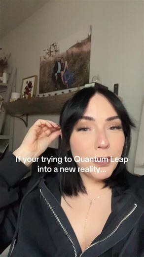 Divine Crystal Guide △ ☽ △ (@divinecrystalguide)’s video of quantum shifting