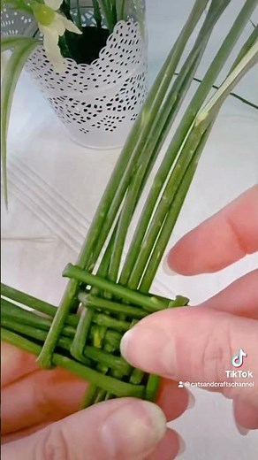 How to Make a Brigid’s Cross for Imbolc #brigid #cross #ireland #witchcraft #imbolc #tutorial #diy