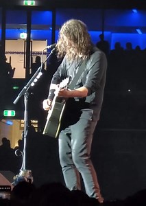 Foo Fighters 12/04/23 Everything Or Nothing At All Tour” AMII Stadium - Night One Melbourne VIC Australia 🎥 @kessiegram | Foozie's Foo Fighters News