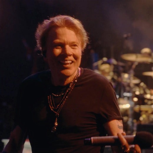 Happy F’N’ birthday, to the iconic Axl Rose! Let’s hear you! | Guns N' Roses