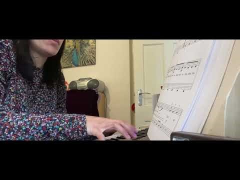 Set fire to the rain cover / piano intermediate