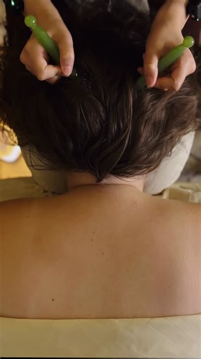 ZenHeads ASMR on Instagram: "P2 | Specialty ASMR/Swedish massage for people with migraines #asmr #hairbrushing #relax #tingles #hairplay #asmrrealperson #asmrmassage #asmrhairplay"