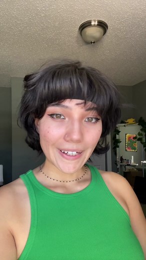 This is how to lay the perfect strip down for wax. Prep is really important to having a good wax seasion, so make sure your skin is oil free! I have beginner kits available on my website or tik tok shop if youre interested in giving it a try ❤️ #waxing #hairremoval #jellywax #smallbusiness