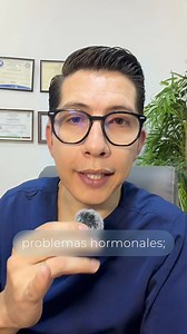 Amenaza de Aborto: Síntomas, Causas y Cómo Prevenirlo Hablamos sobre los principales síntomas de amenaza de aborto durante el embarazo, incluyendo sangrado, dolor y cólicos antes de la semana veinte. Explicamos las cinco causas más comunes: problemas hormonales, causas genéticas, mala implantación de la placenta, infecciones vaginales o urinarias, y esfuerzo físico intenso. También identificamos los grupos de riesgo y enfatizamos que la mayoría de los casos pueden prevenirse con diagnóstico y tr