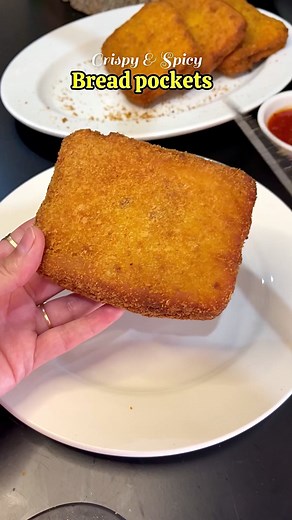 Delicious Chicken Bread Pockets Recipe