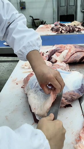106K views · 239 reactions | Thin fat layer #beef #cuttingmeat #Remove #meat #slicemeat #fblifestyle #homecooking #recipes | Meat Tongue Tonight | Facebook