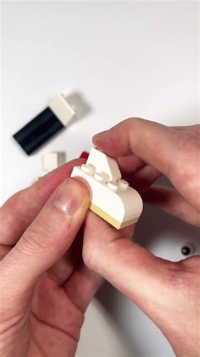 Satisfying LEGO Bird Build