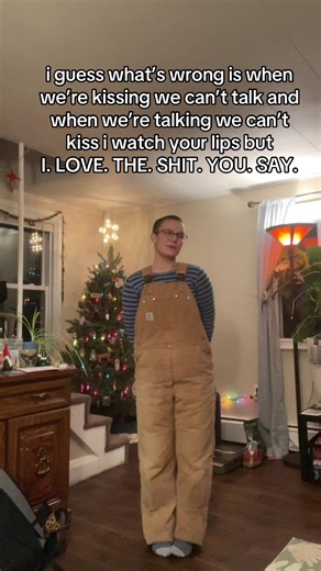 Annie DiRusso's Captivating Live Performance at Champagne Jam