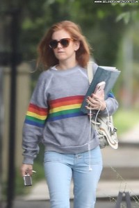 Isla Fisher Tweeter Brown Eyes Beautiful Babe Posing Hot - Red Carpet Nudes