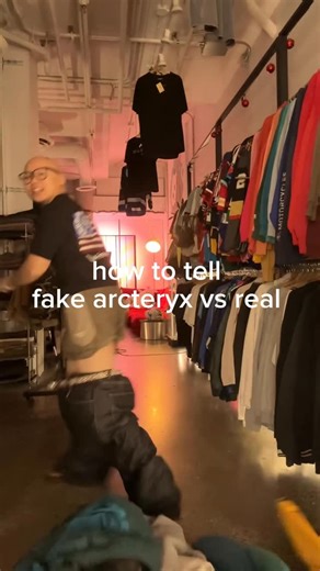 Baldy on Instagram: "Arc’teryx guide by baldy 1. pocket lining is a dead giveaway for lots of beta ar’s / zetas (most commonly faked) — look for a silkier finish or a ripstop finish that isn’t a hard defined gridline. 2. hang tag — lots of fake Arc’teryx have flimsy / weird shaped hang tags 3. unnecessary tags — a common issue with fakes is they’ll place an extra tag behind the hang tag as a size indicator (real ones don’t do this)"