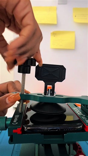 ✨ Tawari Digital – Home of Certified Girl Techs ✨ At Tawari Digital, we don’t just fix devices — we break barriers. 💪💻 Proudly powered by certified girl techs, our team delivers professional, precise, and reliable repairs on all your Apple devices and more. From screen replacements to complex board-level diagnostics, we handle every device with skill and confidence. Why choose us? ✔ Certified & Experienced Technicians ✔ Attention to Detail ✔ Genuine Parts & Quality Service ✔ Professional Custo