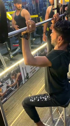 BODYBUIlDER vs WRESTLER 🥶 GYM Workout 💀 WRESTLING ☠️#shorts #motivation #wrestler #gym #fyp #edit