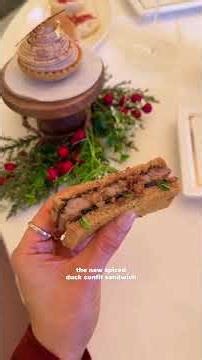 Christmas afternoon tea at The Georgian in Harrods #londonchristmas #harrods