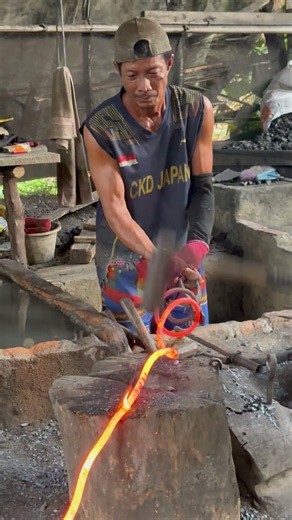 salah satu jenis bahan baku pengrajin pandai besi didesaku #new #nature