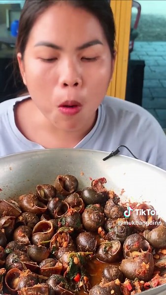 mukbang Tutut sawah #mukbangasmr #asmrmukbang #mukbang #asmr #mukbangthailand #asmrsounds #mukbangvideo #mukbangthailand #tutut #thaifood #eating #asmrfood #foodie