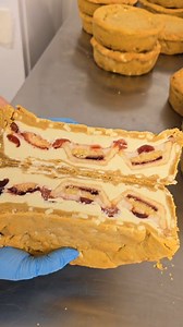 Chezza B she's back 🍒 available all weekend 😋❤️ White Chocolate Cherry Bakewell cookie pie slice #cherrybakewell #cookiepie #whitechocolate #slicingasmr #bakery #food #sweettreats #cherrycookie | Clever Cookie