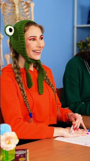 OH NO! I WON'T PASS THE MATH TEST! 😭| Let's use cool & smart school hack to improve my grades