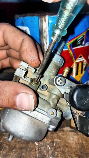 Tight Carburetor Bolt Easy Trick! 🔥 | Mechanic Secret Method #shorts