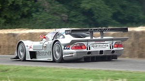 Le son mythique de la Mercedes-Benz CLK LM en démonstration
