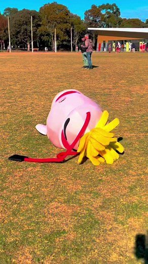 Stumbles' Entertaining Dance Moves | Dumb Ways to Die