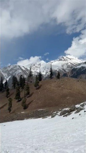 Heaven on Earth – Kashmir Valley Snow Covered Mountains 🌨️✨
