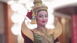 khon-classical-thai-dance-in-mask-thai-traditional-dance-performance ...