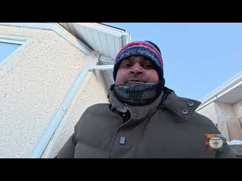 Extreme Canadian Weather: A day out in the snow, decorating Christmas lights 