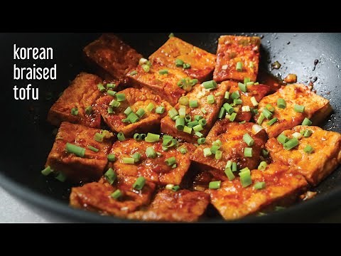 Easy and delicious Korean Braised Tofu recipe (Dubu Jorim 두부조림)