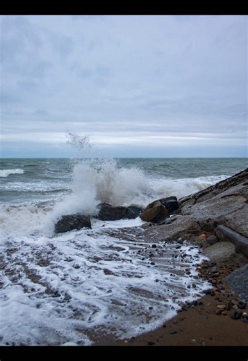 Day 57 of #asunriseaday #atuneaday from a blustery but luckily dry Gyles Quay this morning. Playing ‘The Castle of Dromore’ as today’s melody. In 1877, this well-known melody was published in ‘Ancient Music of Ireland’, a collection of traditional tunes curated by George Petrie and arranged for piano by Francis Hoffman. There is no known composer. At that time, it had a very different title: “My Wife Is Sick” (also known as “My Wife Is Sick and Like to Die, Oh Dear What Shall I Do”). The English