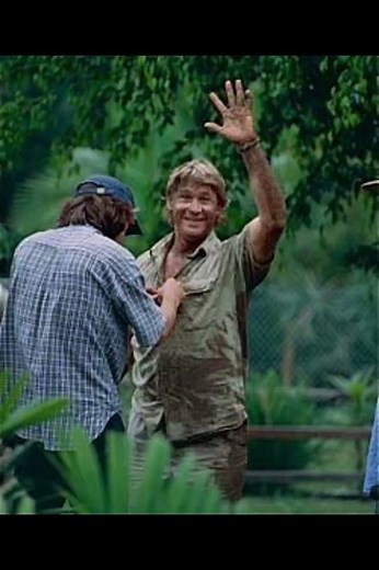 Steve Irwin – The Crocodile Hunter who made the world fall in love with wildlife 🐊❤️ #steveirwin