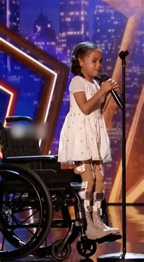 Little girl collapsed on stage while singing for her mum #agt #shorts