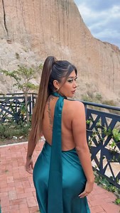 Tu forma de amarte cambia la forma en que te miran ✨🤍 @mansion_factory_la_paz @shinymakeup | Less Aguilar