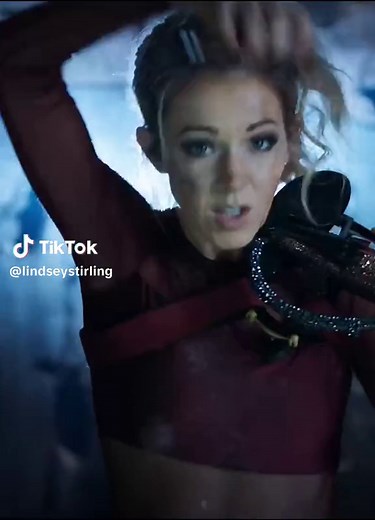 Lindsey Stirling Carol of the Bells: Musical Christmas Magic
