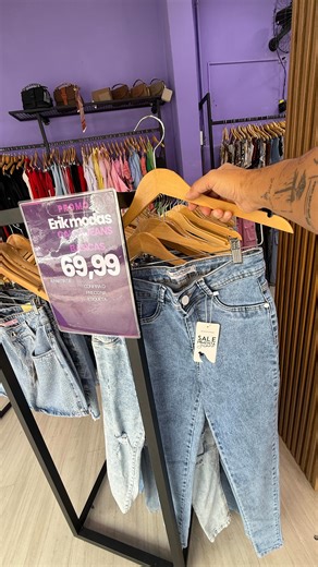 Dicas Taboão on Instagram: "A Erik Modas é referência em variedade, atualidade, com muitas opções de Jeans de várias marcas e preços 👏🏽 Tem muita roupa feminina de qualidade ❤️ Eles entregam via motoboy e Correios para todo BR 🇧🇷 WhatsApp da loja: 📲(11) 99589-4755 🗓️ Loja física abre todos os dias, incluindo domingos e feriados 👚 @erikmodas.saojudas 📍Estrada São Judas, 597 - Taboão da Serra (em frente ao depósito Salgueiros e ao lado do Esfiha Mix)"