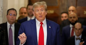 Trump splits Internet as he claims he doesn't believe in ‘alien life’, insists government not hiding info