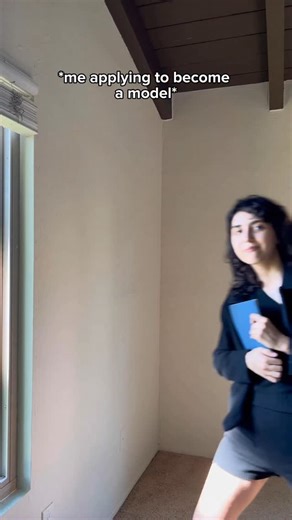 Style/fashion on Instagram: "Modeling experience?! say no more😏😎 #modelinglife #modelingportfolio #scoutingmodels #catwalking #catwalkmodel"