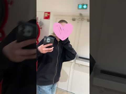 Cache cache dans un centre commercial 😍