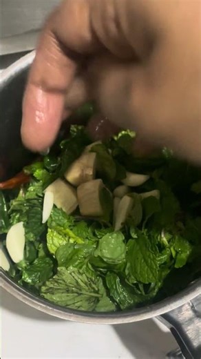 Green chutney recipe how to make green chutney