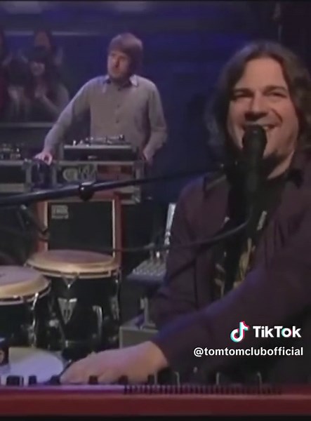 Genius of Love Performance: An Electric Vibe